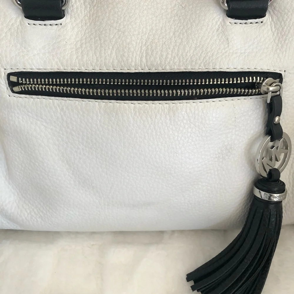 Michael Kors Black White Pebbled Leather Medium Knox Tassel Satchel. - Picture 3 of 15